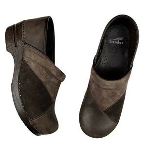 Dansko Brown Leather clogs